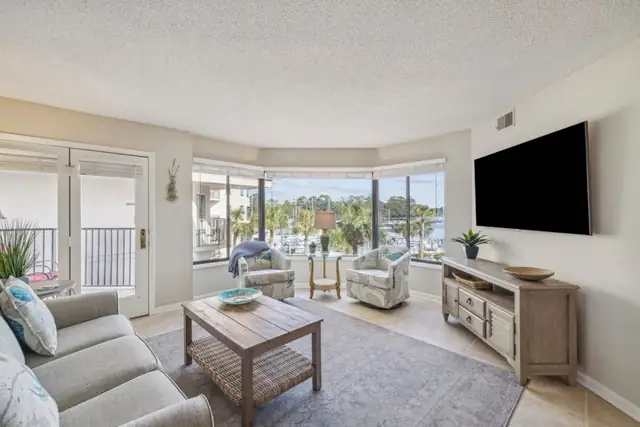 Living room at Yacht Club Villas 7536