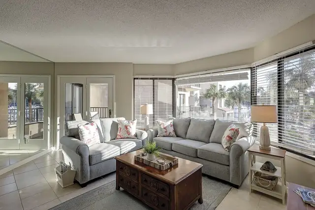 Living room at Yacht Club Villas 7526
