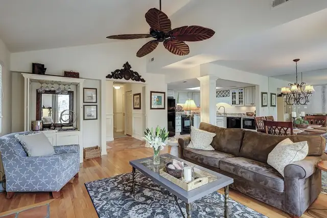 Living room at Beachwalk 114