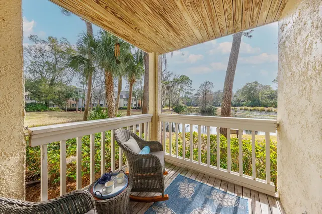 Outdoor space at Colonnade Club 161