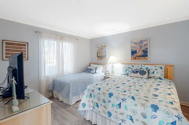 Bedroom at Colonnade Club 151