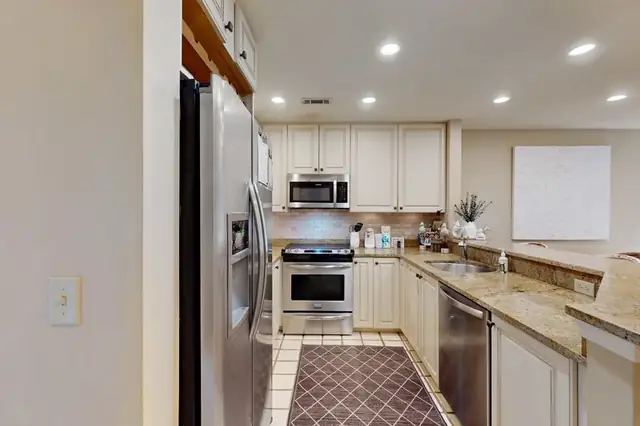 Kitchen at Colonnade Club 204