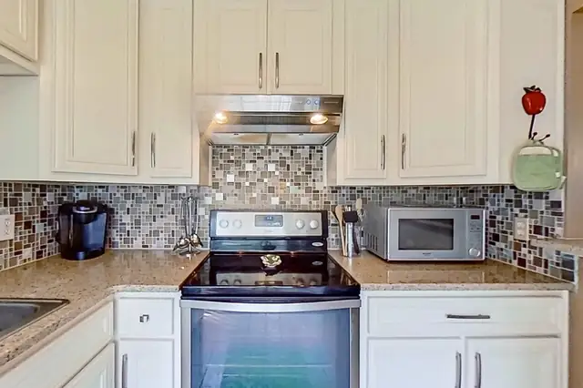 Kitchen at Harbourmaster 503