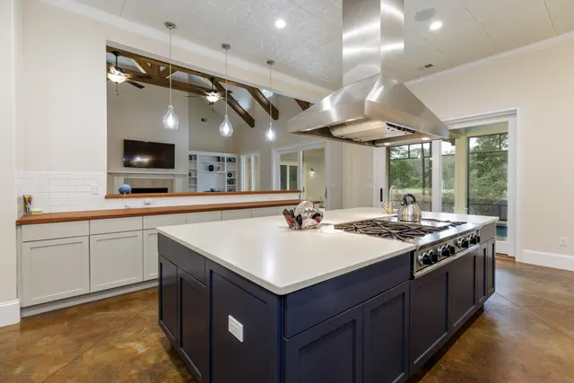 Kitchen of this home in Shipyard