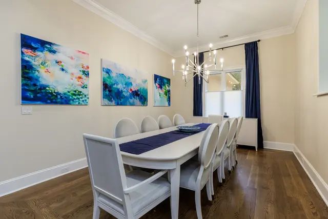 Dining area of this home in Shipyard