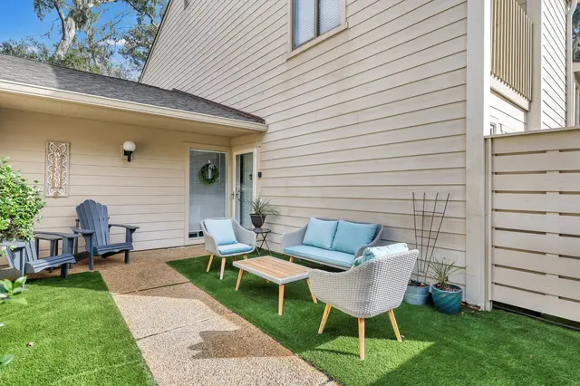 Outdoor space at Shipmaster 1002