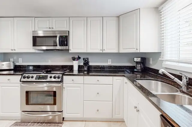 Kitchen at Shipmaster 1805