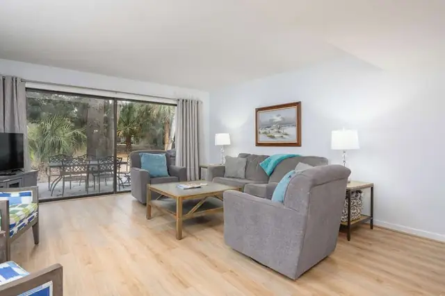 Living room at Shipmaster 801