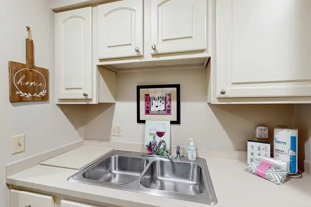 Kitchen at Windward Village 109