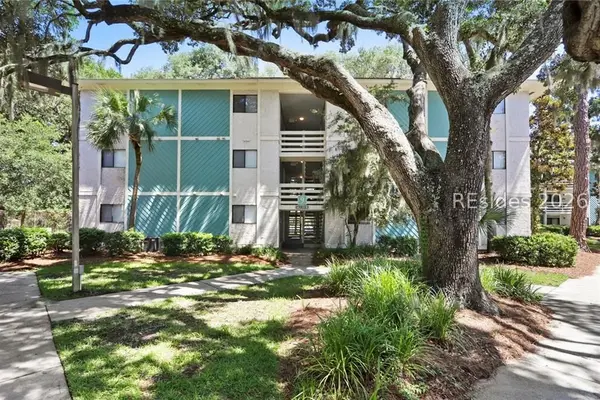 45 Folly Field Road 9H, Hilton Head Island: home for sale in Fiddlers Cove