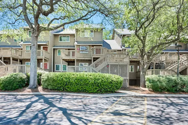 50 Yacht Cove Drive 327, Hilton Head Island: villa or condo for sale in Yacht Cove