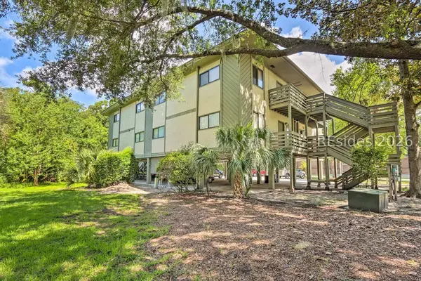 104 Cordillo Parkway O2, Hilton Head Island: home for sale in Cordillo Courts and The Hedges