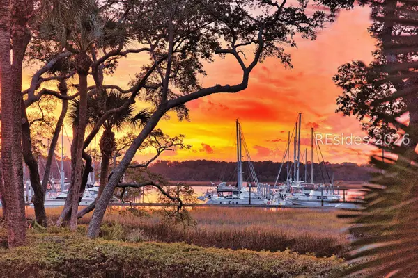 73 Skull Creek Drive 118, Hilton Head Island: villa or condo for sale in Mariners Point