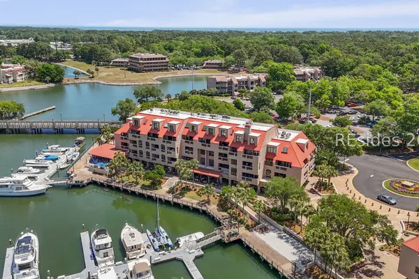 17 Harbourside Lane 7106, Hilton Head Island: villa or condo for sale in Shelter Cove