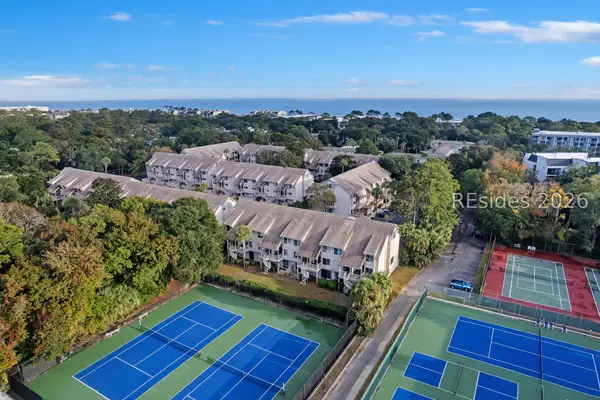 15 Deallyon Avenue 44, Hilton Head Island: home for sale in Courtside Villas