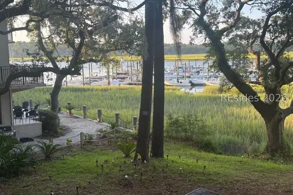 70 Helmsman Way 1405, Hilton Head Island: villa or condo for sale in Brighton Bay Villas