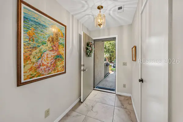 36 Deallyon Avenue 52, Hilton Head Island: home for sale in Springwood Villas