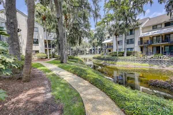 36 Deallyon Avenue 100, Hilton Head Island: home for sale in Springwood Villas