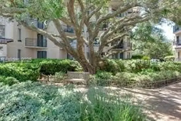 7 Shelter Cove Lane 7511, Hilton Head Island: villa or condo for sale in Shelter Cove