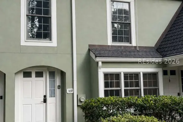 70 Shipyard Drive 109, Hilton Head Island: villa for sale in Shipyard