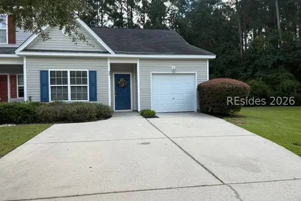 22 Running Oak Drive, Bluffton: townhome for sale in Southern Oaks