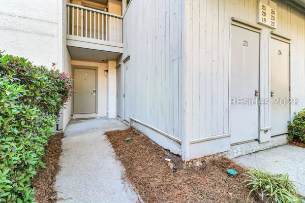 36 Deallyon Avenue 19, Hilton Head Island: home for sale in Springwood Villas