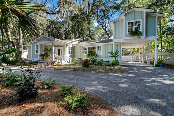 27 Palmetto Beach Drive, Bluffton: home for sale in Bluffton waterfront homes