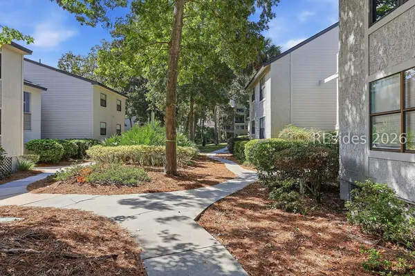 137 Cordillo Parkway 7106, Hilton Head Island: home for sale in Treetops