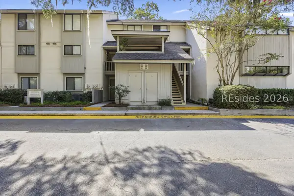 36 Deallyon Avenue 34, Hilton Head Island: home for sale in Springwood Villas