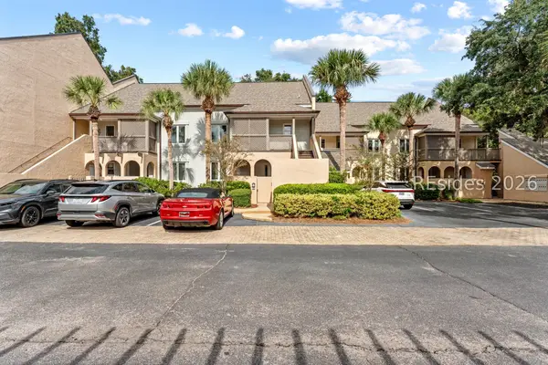 100 Colonnade Drive 142, Hilton Head Island: villa for sale in Shipyard