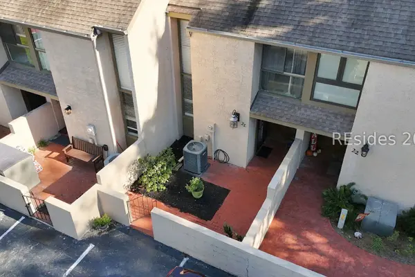 11 Tanglewood Drive 21, Hilton Head Island: home for sale in Hilton Head Beach Club Villas