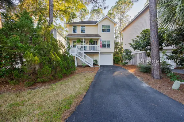 16 Pine Burr Road E 8, Hilton Head Island: condo for sale in The Gatherings